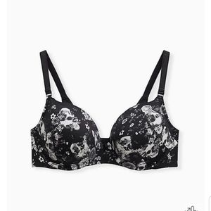 NWT Torrid 42C Skulls 360 Back Smoothing Bra